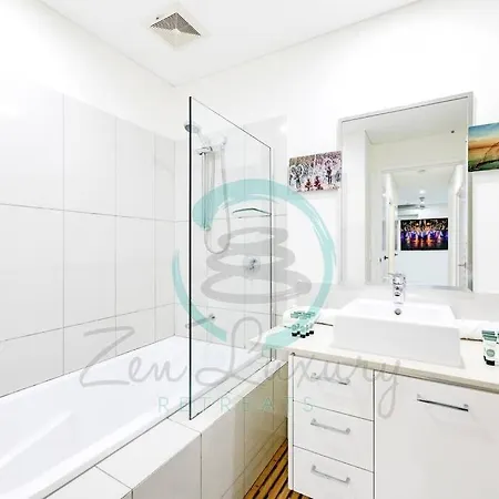 Zen Tree Blossom: 3-Br Luxury Apt Near Waterfront Darwin Exterior photo