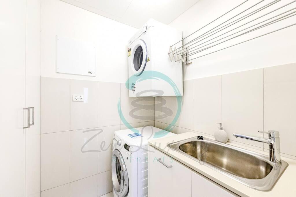 Zen Tree Blossom: 3-br Luxury Near Waterfront Apartment Darwin